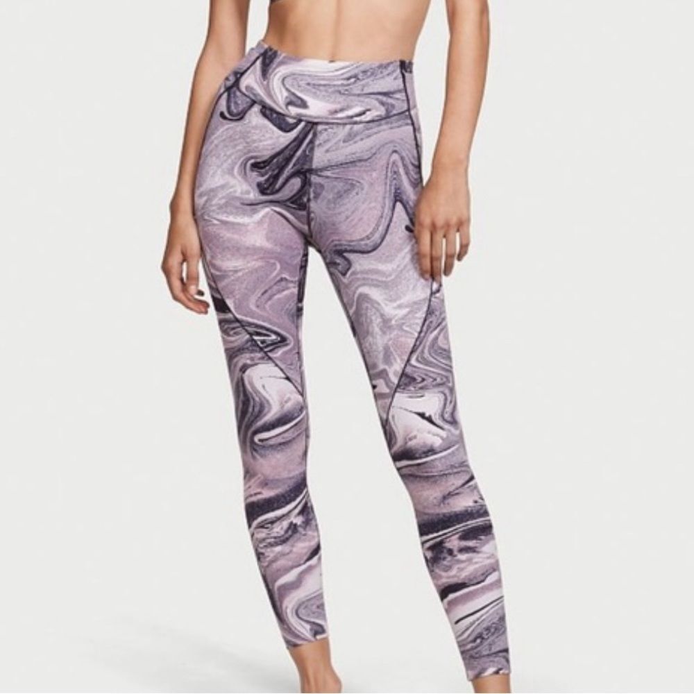 VICTORIA'S SECRET Flow On Point Onyx Marble Essential High Rise Pocket Legging